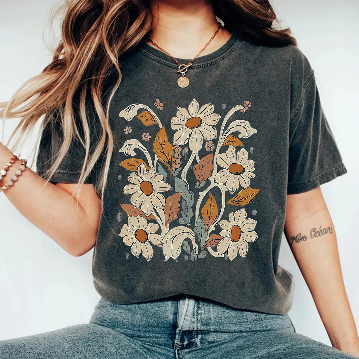 Washed and used T-shirt with printed T-shirt