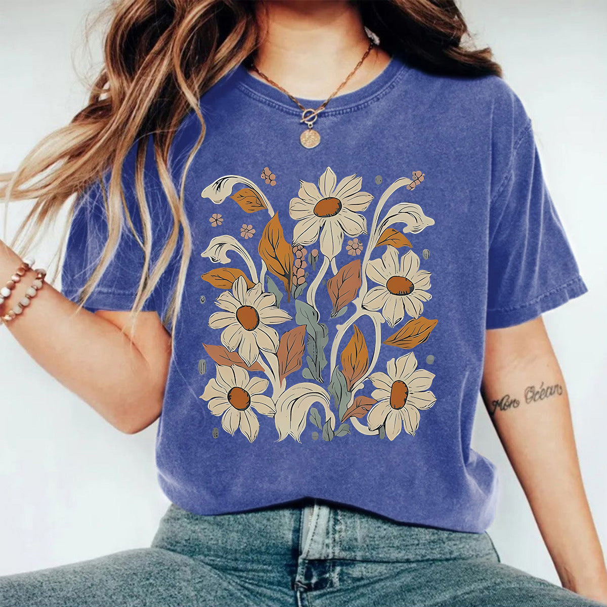 Washed and used T-shirt with printed T-shirt